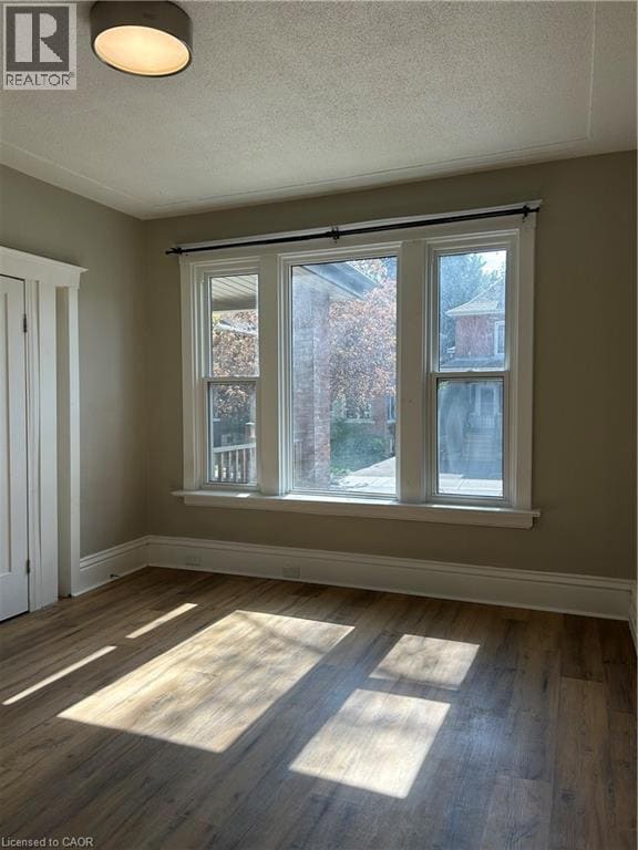 Photo - 62 Barnesdale Ave S