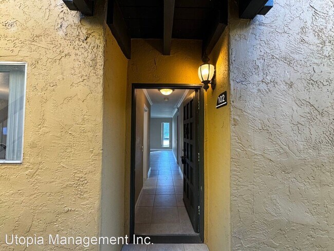 Photo - 3 br, 2 bath House - 17075 W Bernardo Dr #102