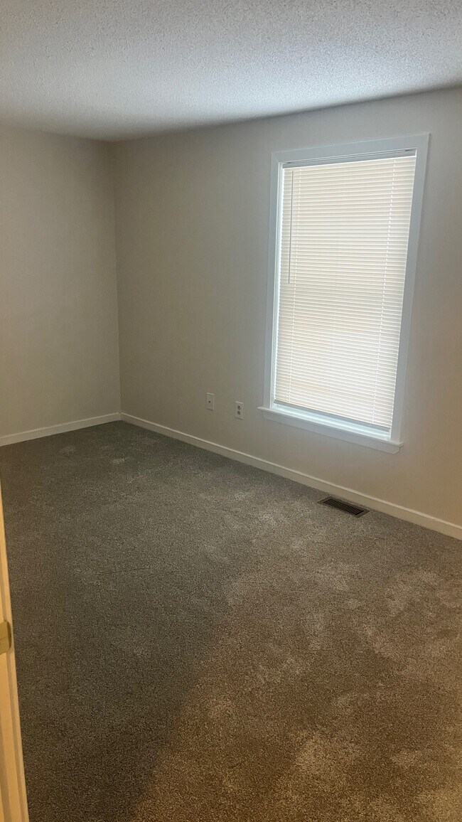 Photo - 10 Groton Rd