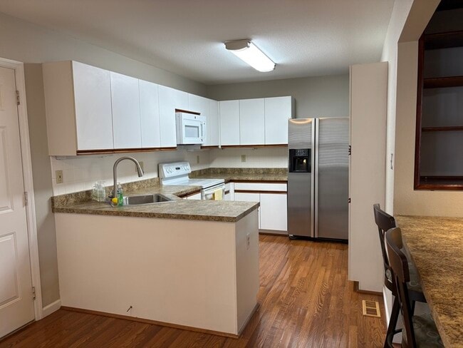 Photo - West County 4th/ 3Bth Townhome