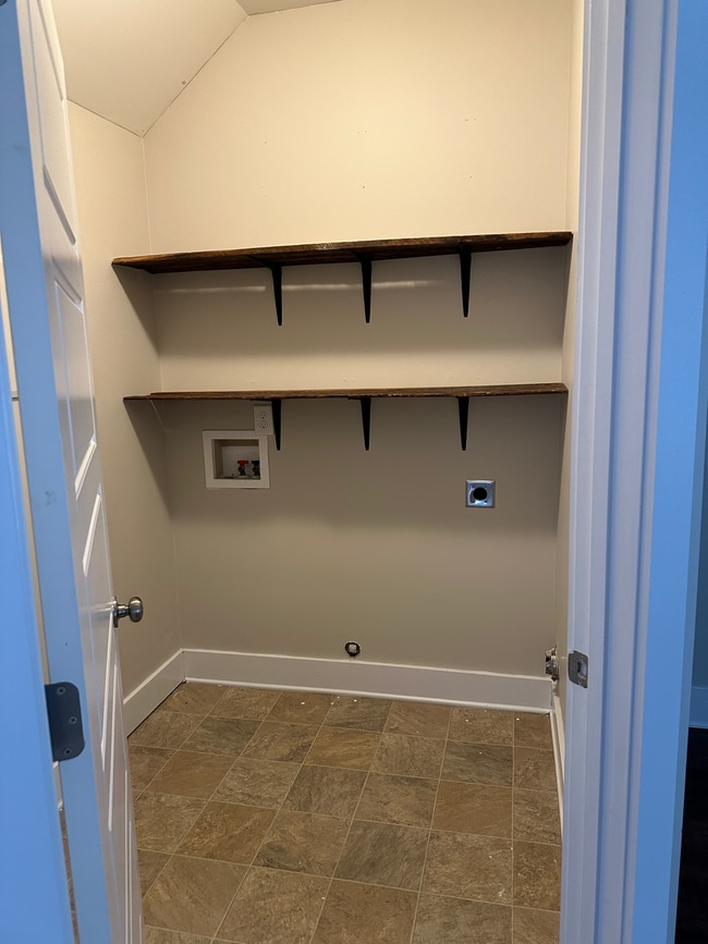 Photo - 598 The Heights Ln