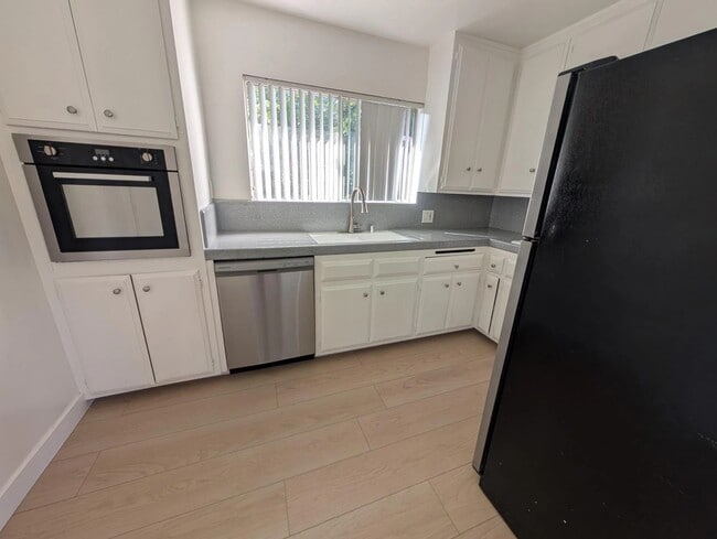 Photo - 11224 Richland Ave Unit 6