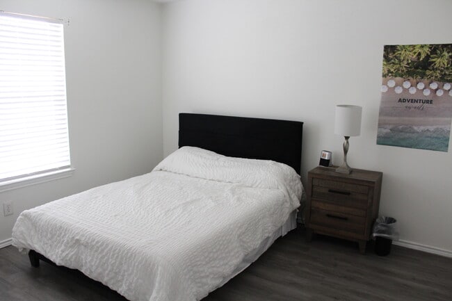 Photo - 311 Lebanon St