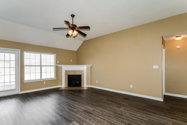 Photo - 6776 Anna May Dr