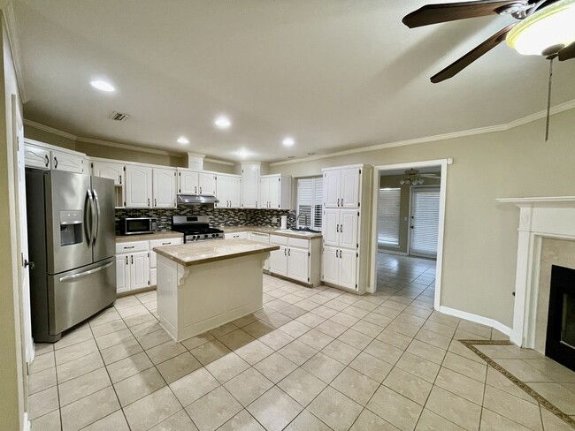 Photo - 115 Lakeside Dr