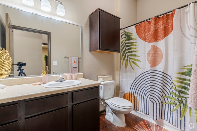 4BR, 4BA - 1,356 SF - The Republic