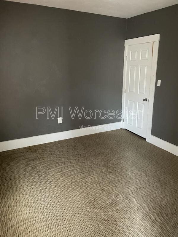 Building Photo - 174 Ingleside Ave Unit 1