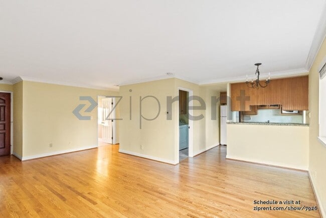 Photo - 824 Cedar St