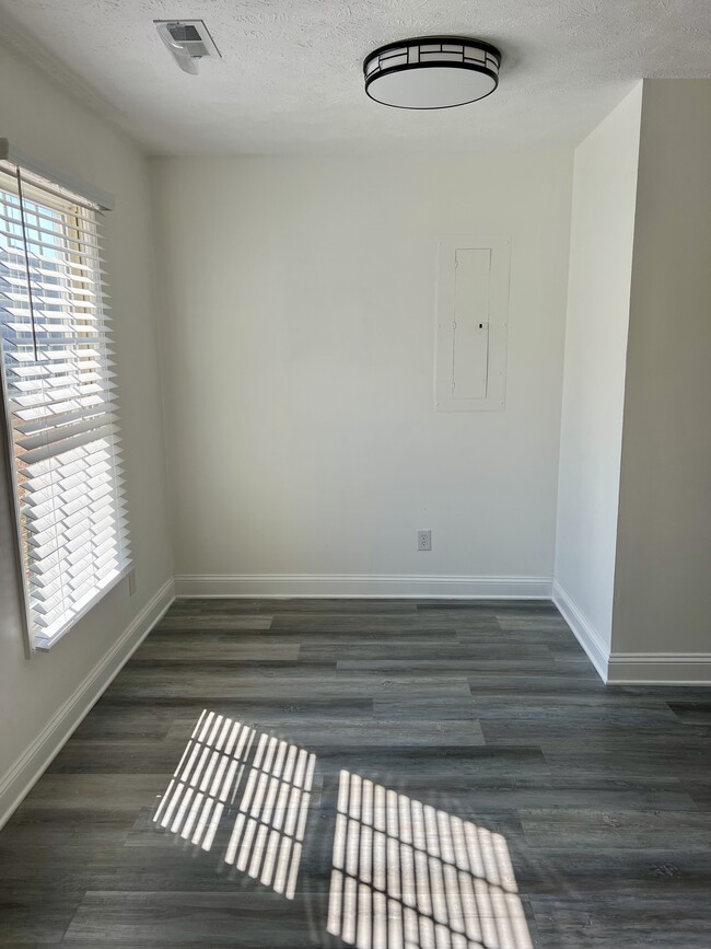 Photo - 48 Fox Run Ln