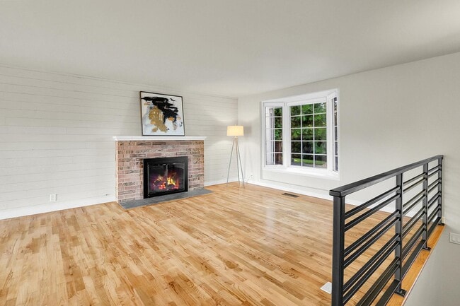 Photo - 6124 123rd Ave NE