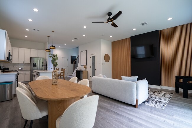 Building Photo - 3818 Lynnfield St