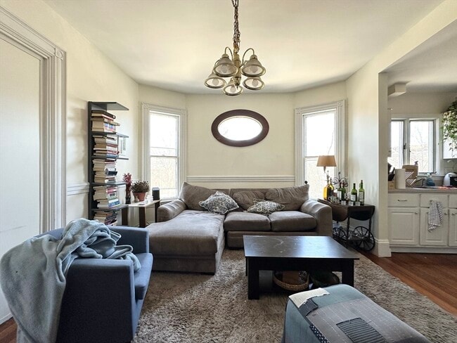 Building Photo - 46 Dana St Unit B