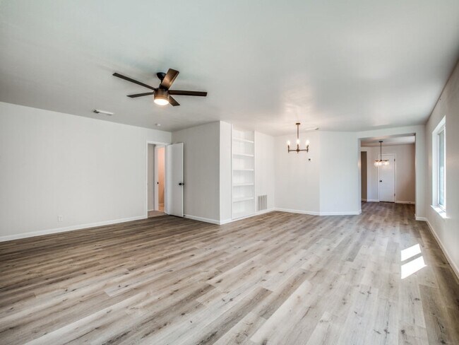 Photo - 11130 Moonlit Park