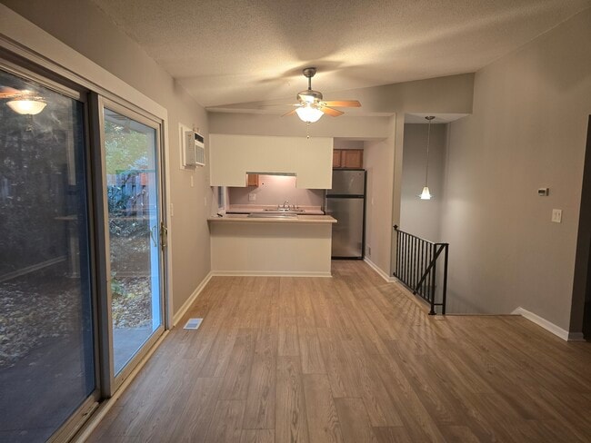 Photo - 5580 Shorewood Ln