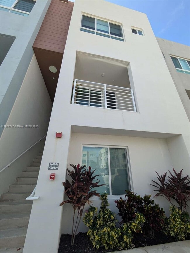 Building Photo - 2505 NE 193rd St Unit 4205 Rental