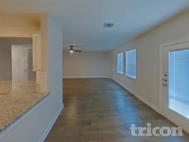 Photo - 1106 Bullock Dr