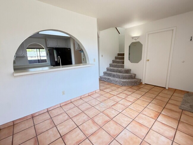 Photo - 611 W 13th St