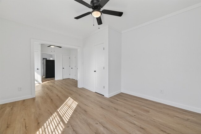 Photo - 2202 Hutchins St Unidad C