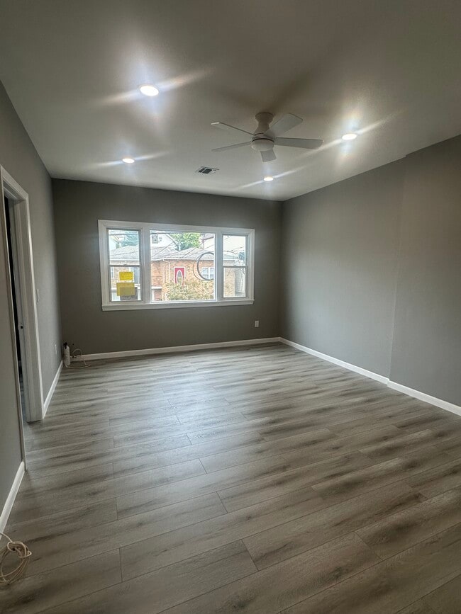 239 Wessington Ave Unit 2nd fl