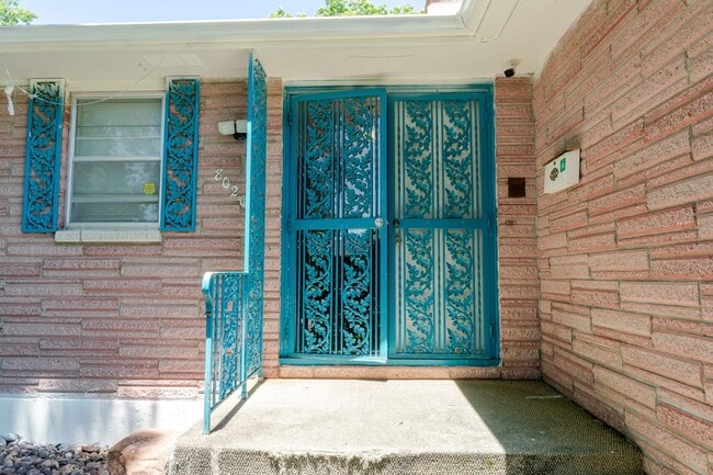 Photo - 8020 Oakland Ave
