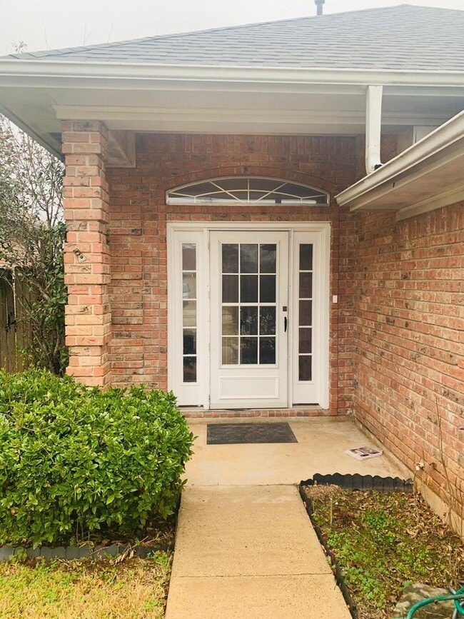 Photo - 3325 Danbury Ct