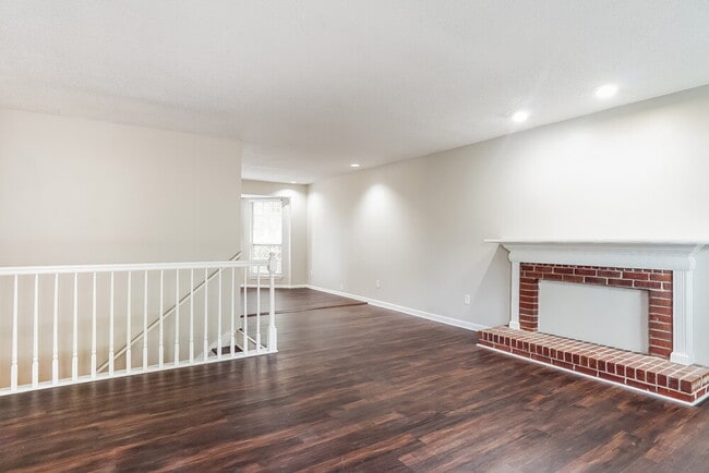 Photo - 2724 Wellington Dr