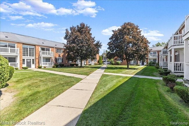 Photo - 2425 Torquay Ave Unidad 101