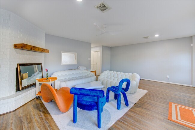 Photo - 1160 N Kirkwood Rd Unidad 1160