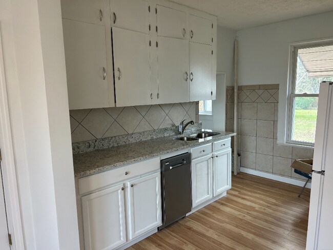 Photo - 801 Winchester Ave