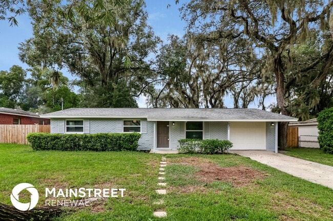 Photo - 921 Hillside Dr
