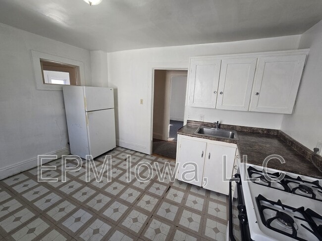 Building Photo - 1424 1/2 Grant Avenue