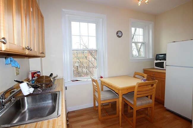 Photo - 164 Strathmore Rd Unit 21