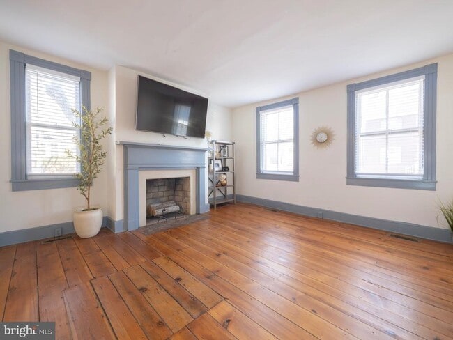 Photo - 703 S Loudoun St
