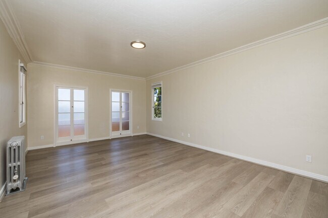 Photo - 491 Crescent