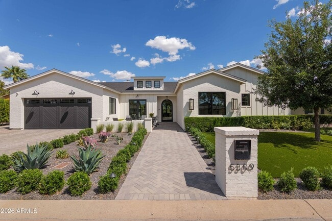 Photo - 5309 N 33rd St