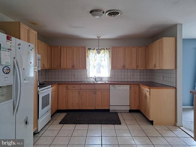 Photo - 34798 W Mint Pl