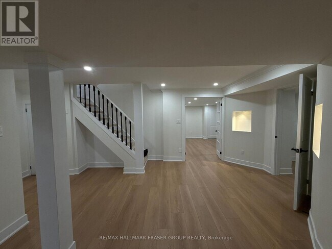 Photo - 176 Tormina Blvd