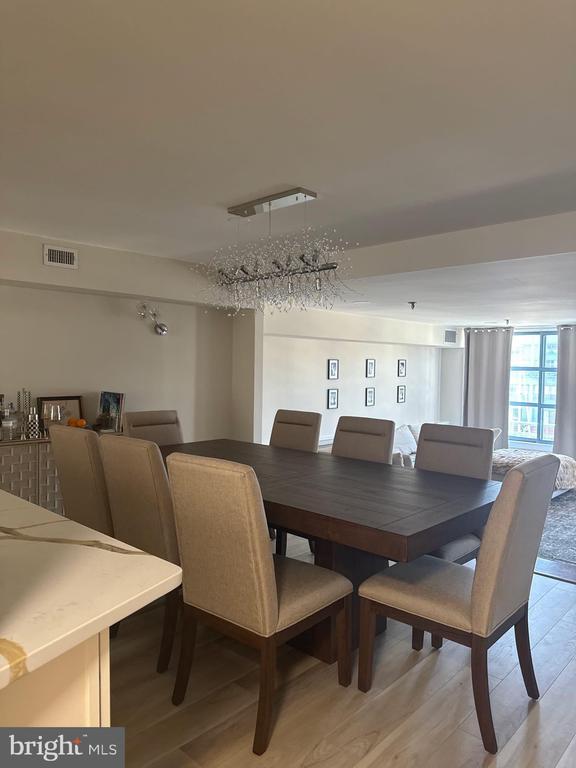 Building Photo - 7 N Christopher Columbus Blvd Unit 212