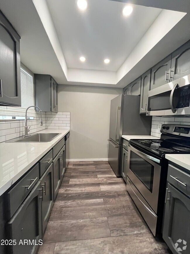 Building Photo - 3119 W Cochise Dr Unit 251 Rental
