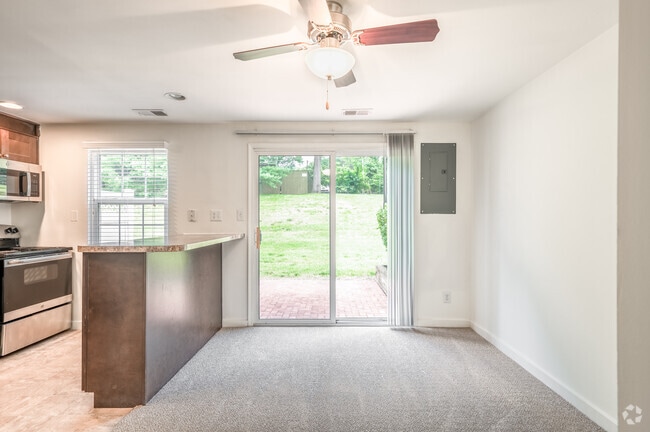 2BR, 1.5BA
