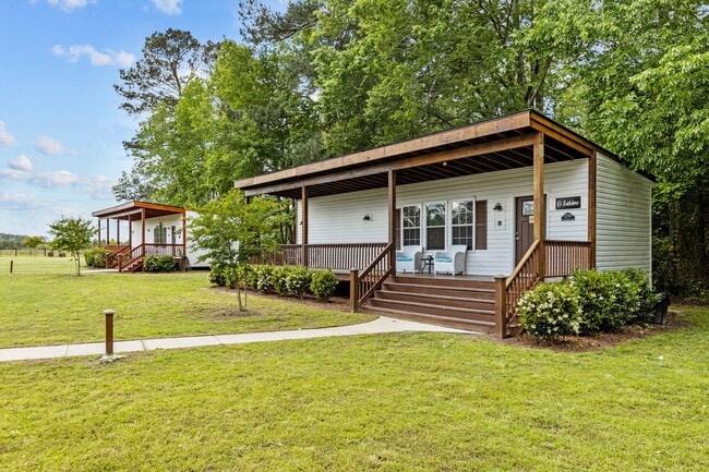 Photo - 2110 Las Flores Ln