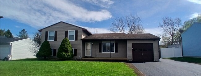 Building Photo - 8244 Mantova Dr