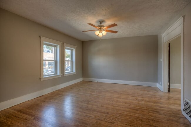3919-3919 Farnam St Unit 3915 Farnam