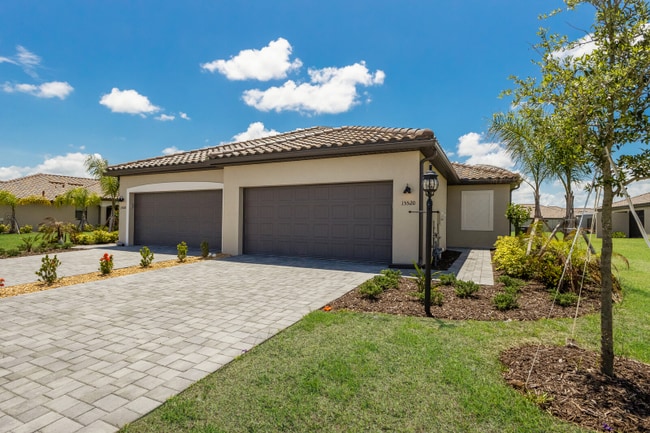 Building Photo - 15520 Sunny Day Dr Rental