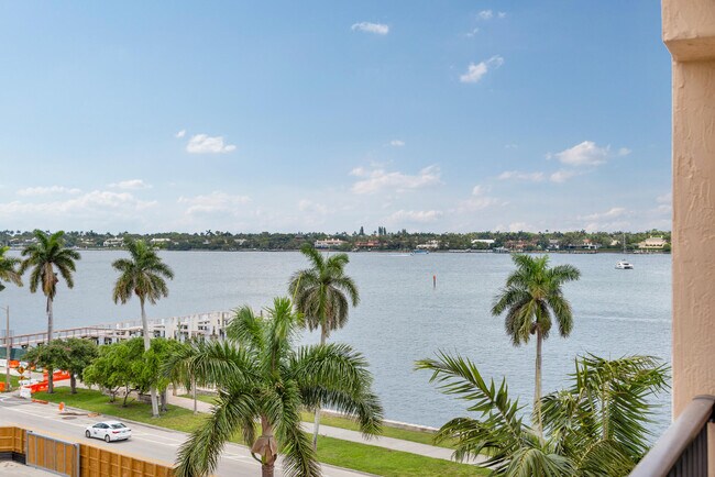 Building Photo - 1801 N Flagler Dr Unit 638
