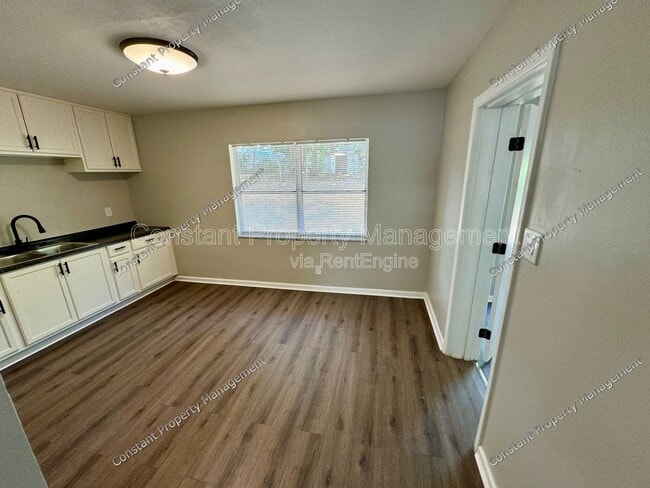 Photo - 4738 Elkan Ave
