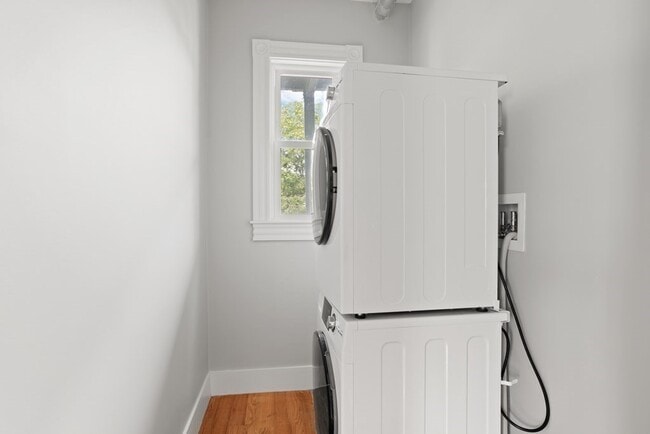 Photo - 424 Bowdoin St Unit 3