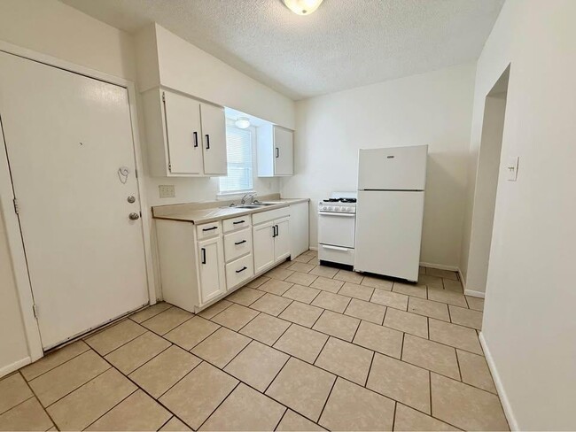 Photo - 614 Sunset Dr