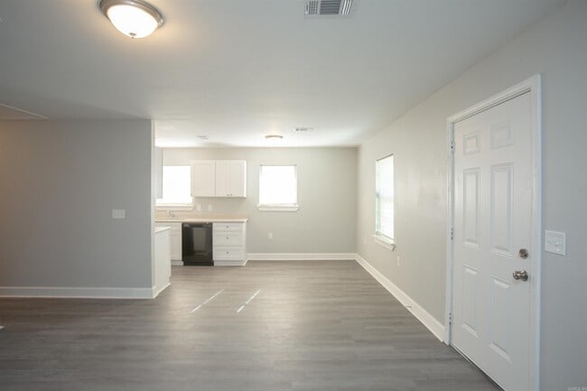 Photo - 614 Gordon St