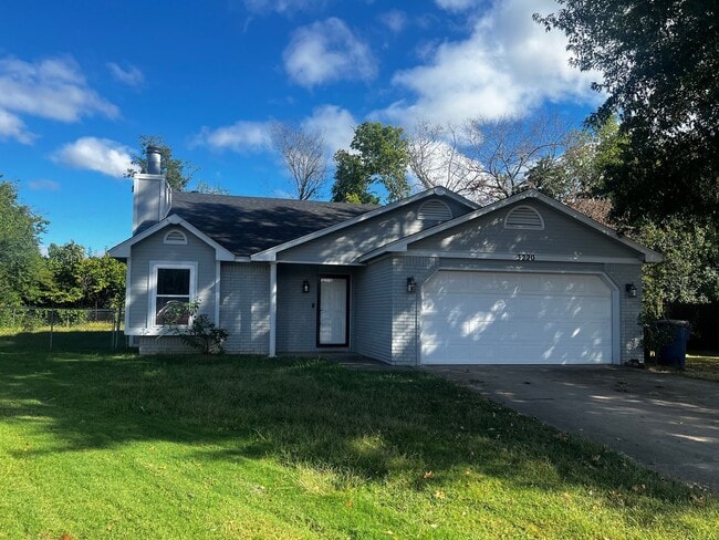 3 Bedroom 2 Bathroom House - 3 Bedroom 2 Bathroom House